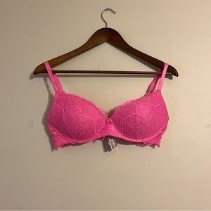 Victoria’s Secret Dream Angels Padded No Wire Bra size 38b
